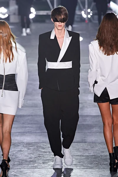 Look 92